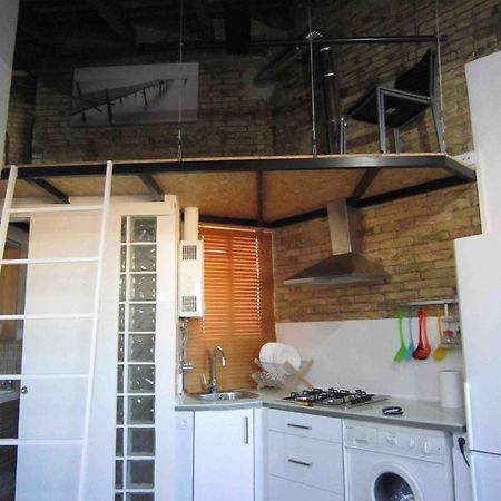 Young Penthouse Valenza Esterno foto