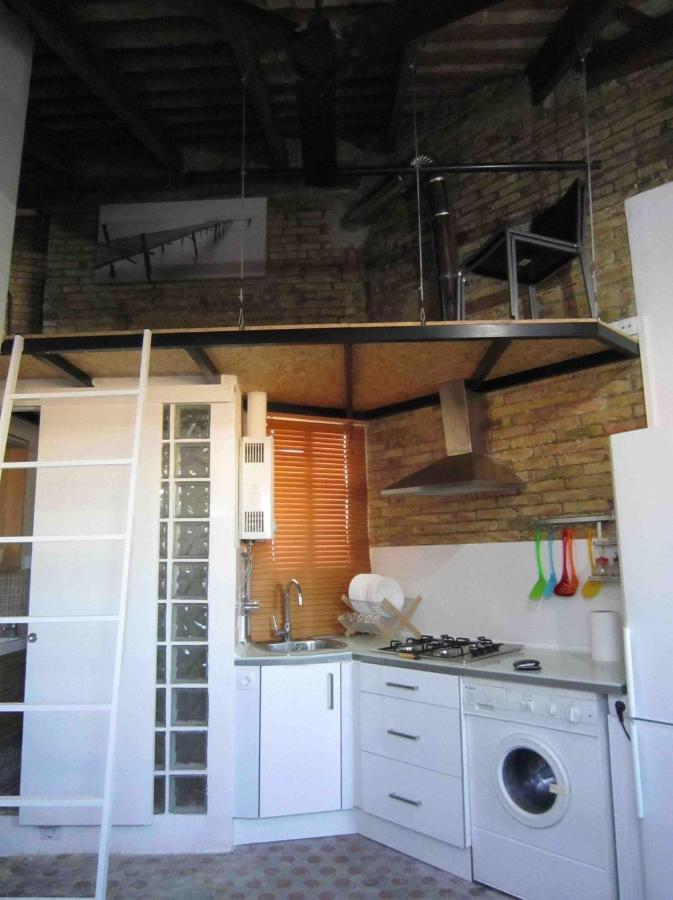 Young Penthouse Valenza Esterno foto