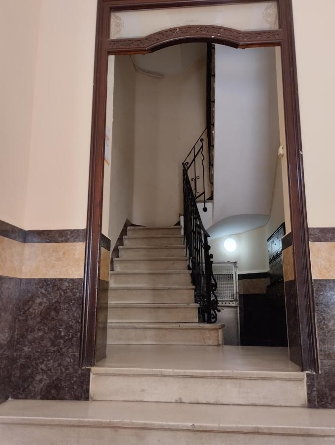 Young Penthouse Valenza Esterno foto